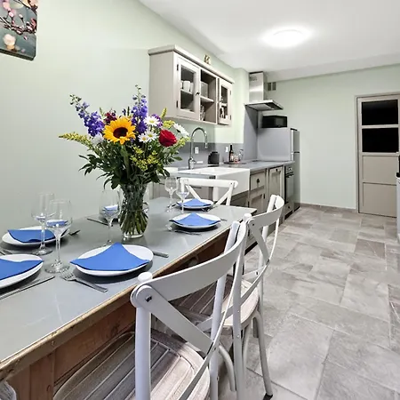 Le Du Hibou Holiday home *